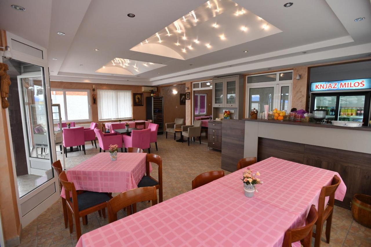 Alijansa Hotell Čačak Eksteriør bilde
